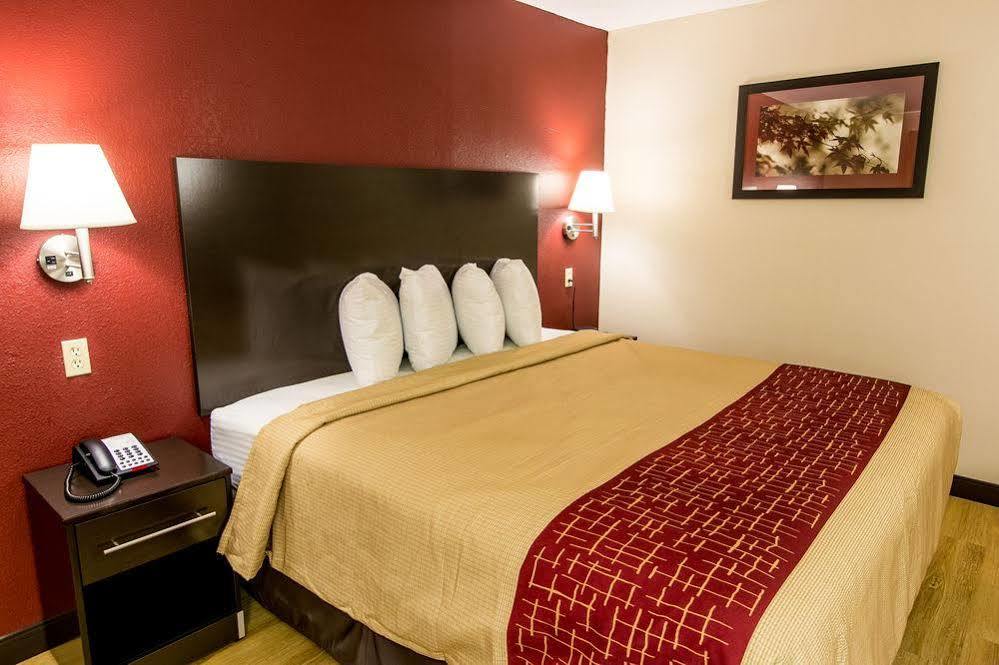 Red Roof Inn Plus+ Huntsville Exteriér fotografie